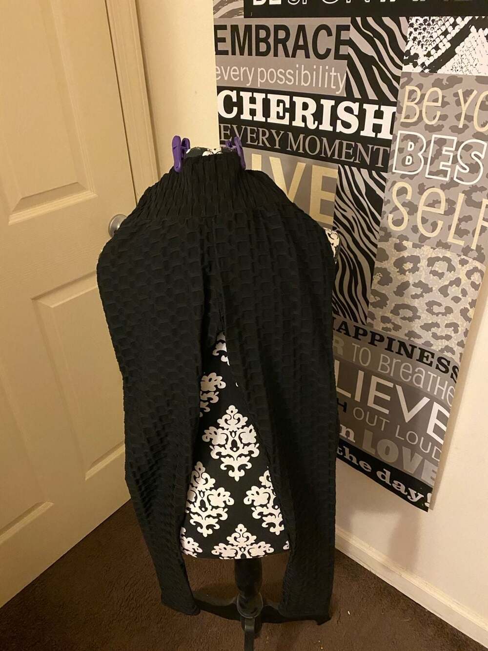 Black Honeycomb Textured Scrunch Butt High Waisted Leggings